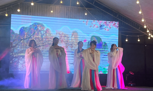 Loạt ảnh tiệc tất niên cuối năm 2022 (1)