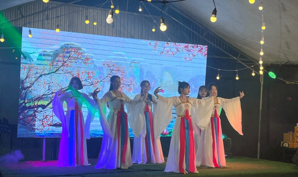 Loạt ảnh tiệc tất niên cuối năm 2022 (1)