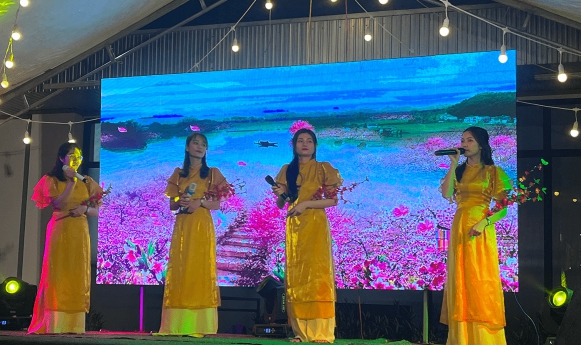 Loạt ảnh tiệc tất niên cuối năm 2022 (2)