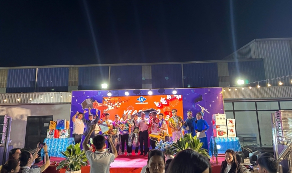 Tiệc tất niên cuối năm 2023