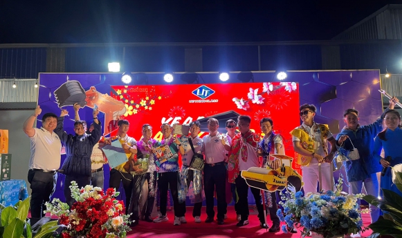 Tiệc tất niên cuối năm 2023